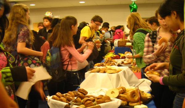 Honor Roll students are treated to a celebratory breakfast. 