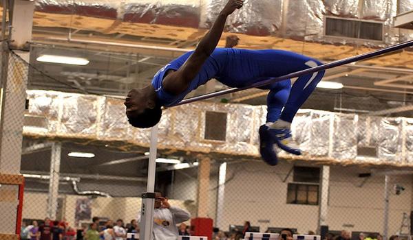 Junior Rashaan Jones sets school record with first seven-foot high jump in nation 