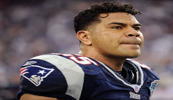 NFL legend Junior Seau dead