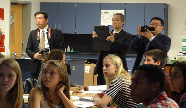 Chinese educators observe American classrooms
