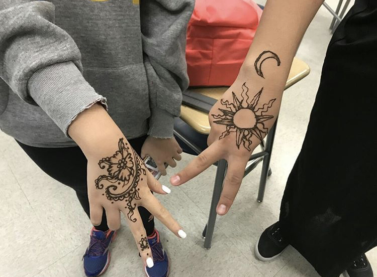 Photo of henna done in International Club, courtesy of Bryan Viera