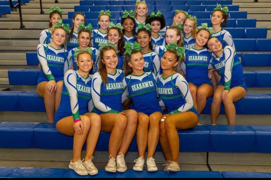 Photo credits to South Lakes Varsity Cheer’s Instagram